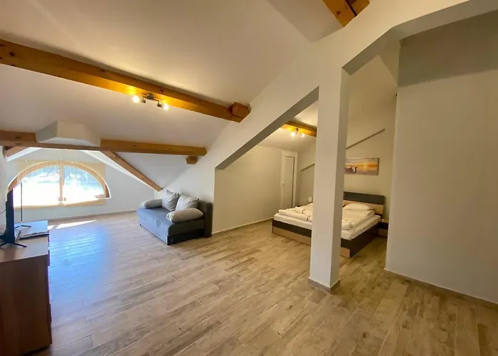 Ваканционна къща Chicho Tomovata Koliba Велика