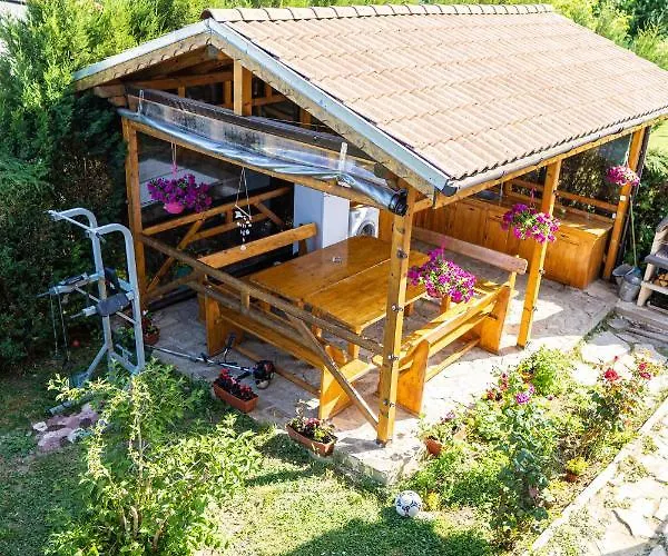 Chicho Tomovata Koliba *