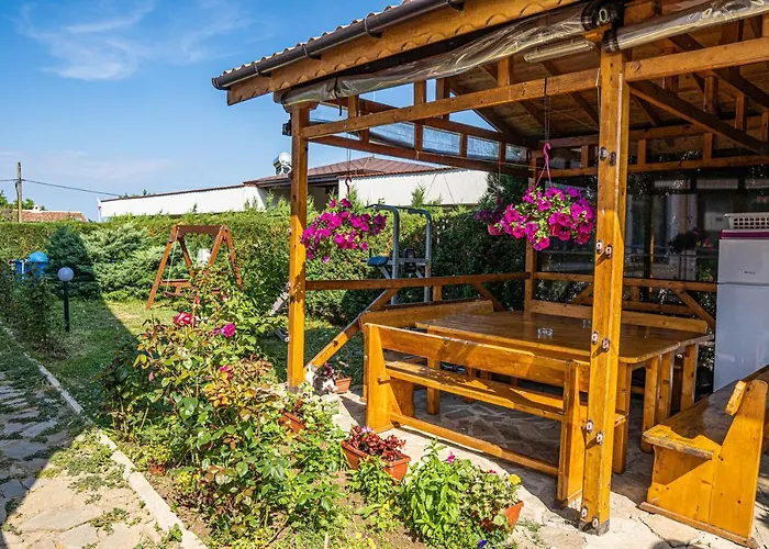 Chicho Tomovata Koliba Ваканционна къща