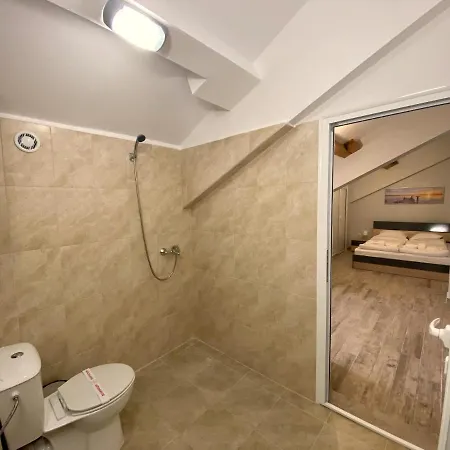 Chicho Tomovata Koliba * Velika