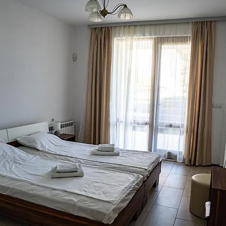 Chicho Tomovata Koliba Tatil Evi