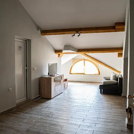 Chicho Tomovata Koliba