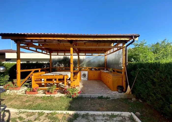 Nyaraló Chicho Tomovata Koliba Velika