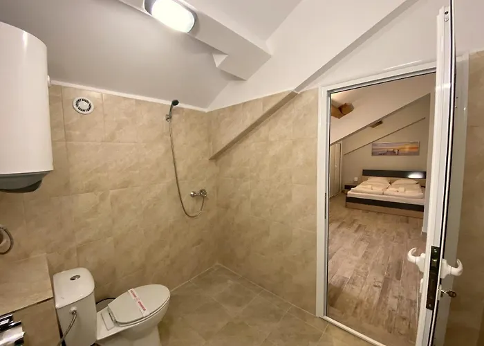 Chicho Tomovata Koliba * Velika