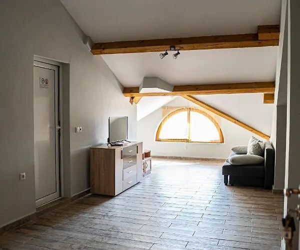 Chicho Tomovata Koliba