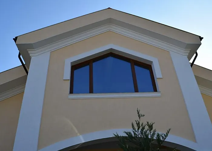 Chicho Tomovata Koliba * Velika