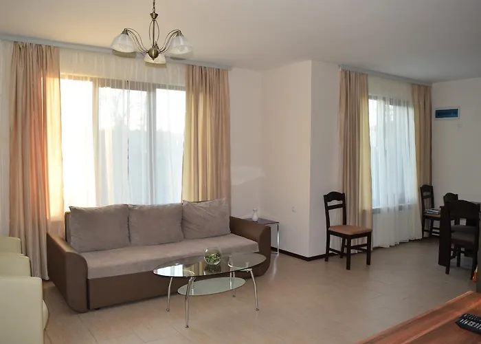 Chicho Tomovata Koliba Nyaraló Velika